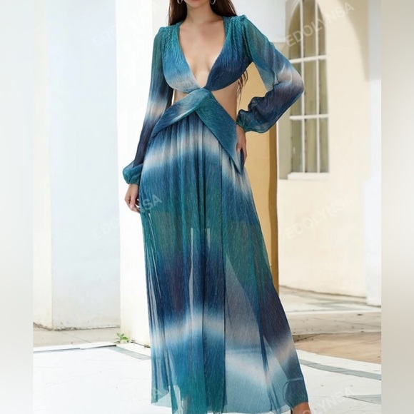 Dresses & Skirts - Elegant Blue Ombre Maxi Dress